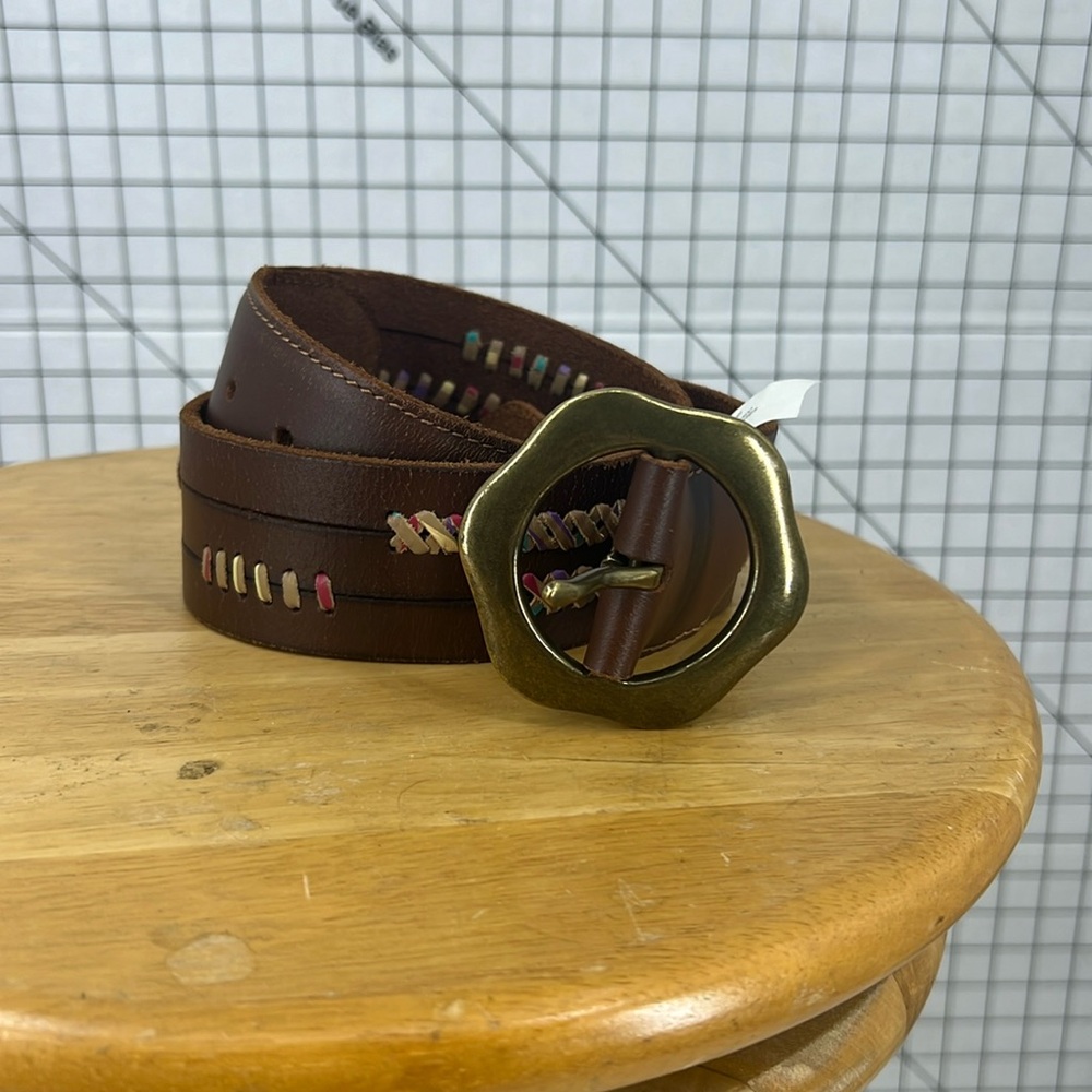 Lucky brand, leather, zigzag stitch accent, brass buckle belt S